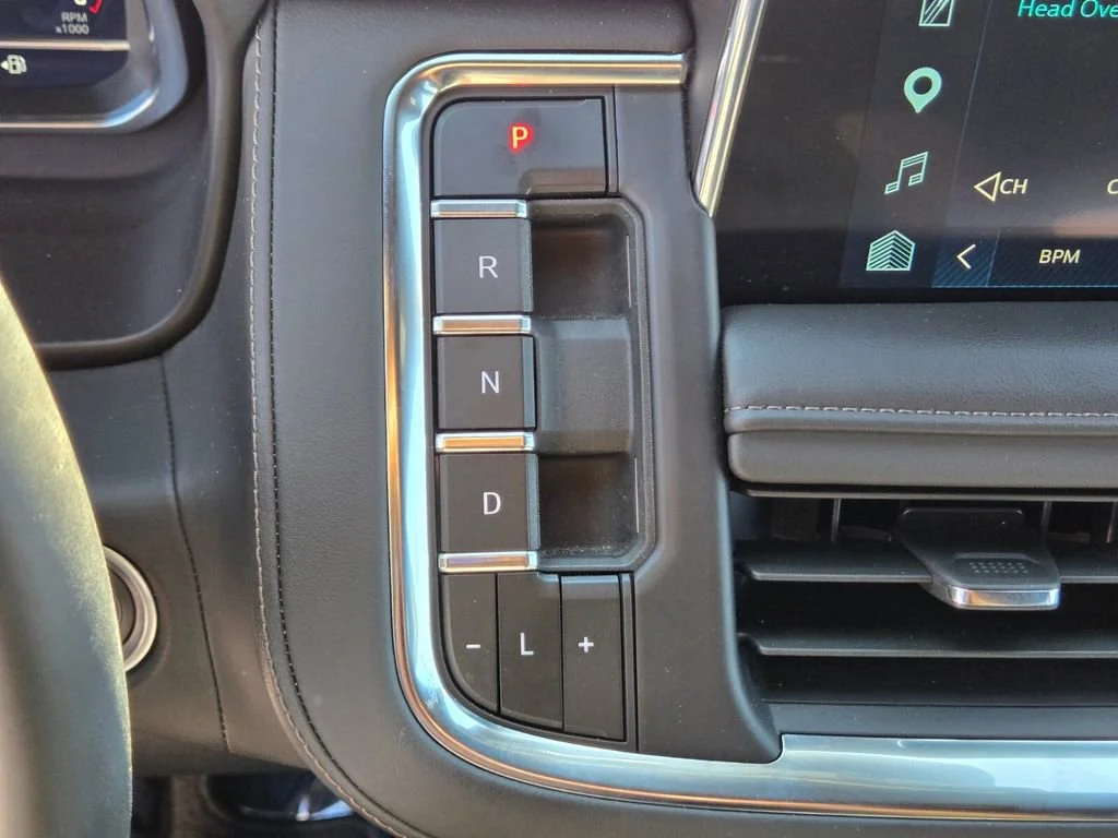 Used 2024 Black Chevrolet High Country image 23