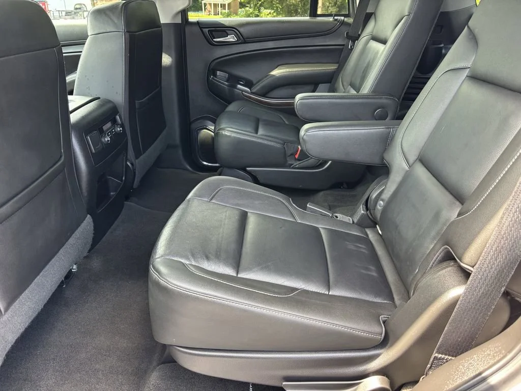 Used 2018 SILVER ICE METALLIC Chevrolet LT image 18