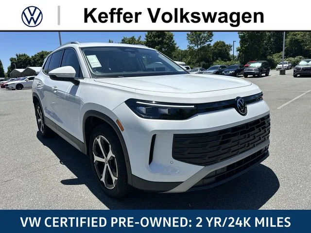 Certified Used 2025 White Volkswagen 2.0T SE image 9