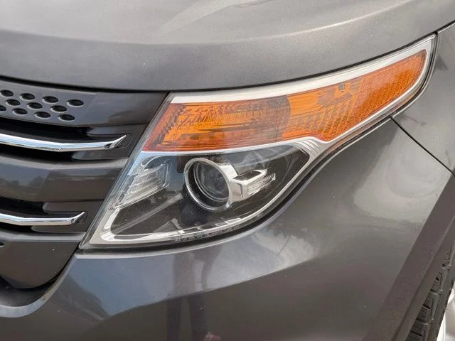 Used 2015 Gray Ford Limited image 10