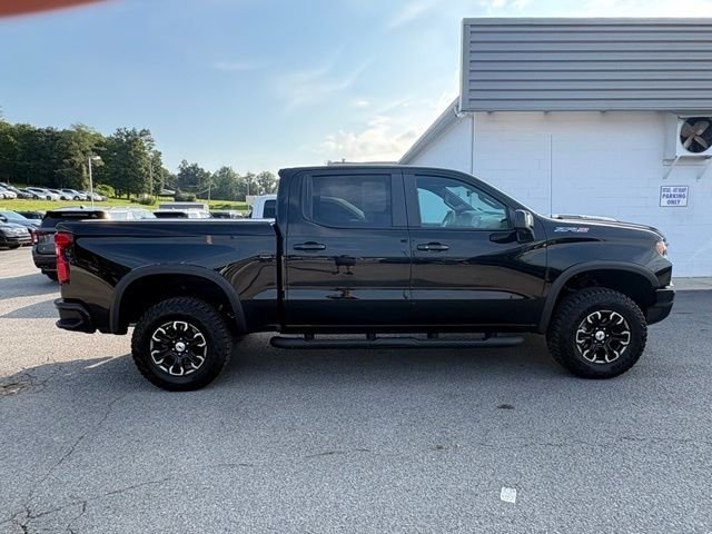 Used 2025 Black Chevrolet ZR2 image 9