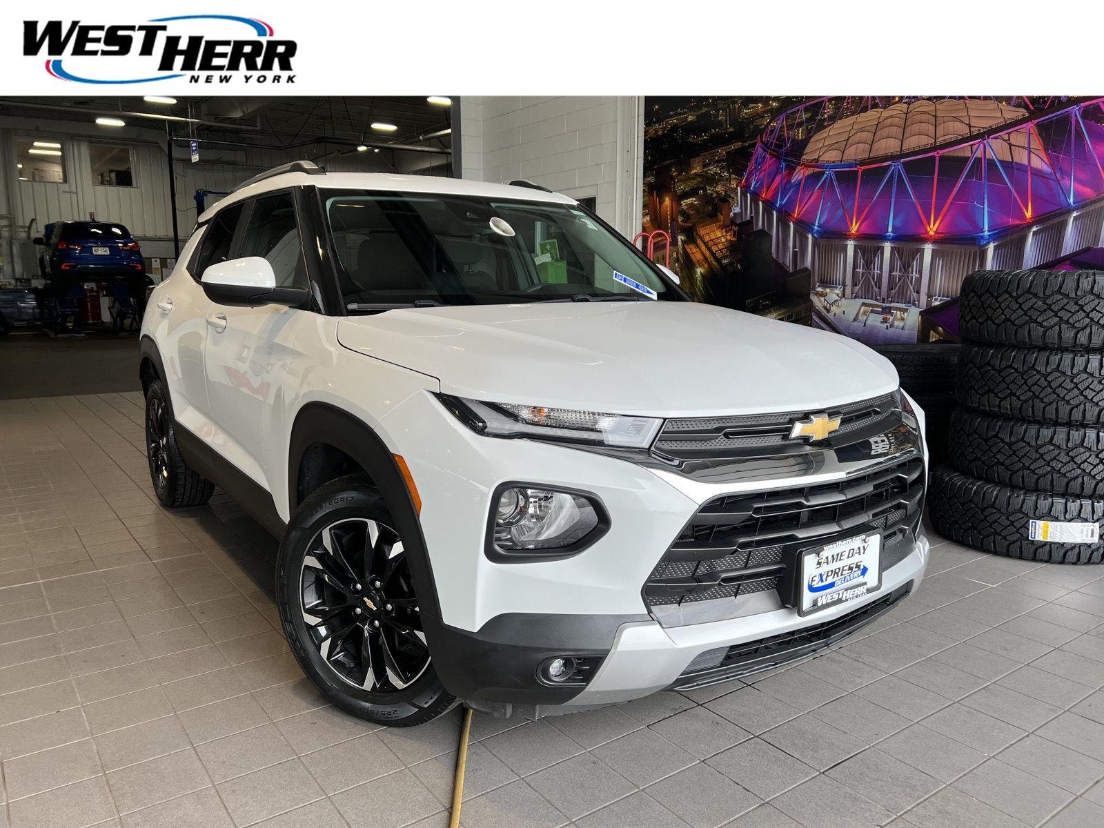 Used 2022 Summit White Chevrolet LT image 1