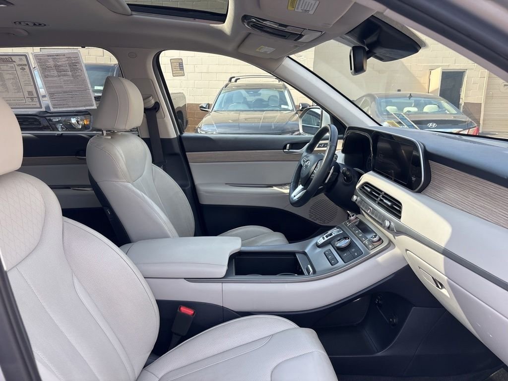 Used 2022 Silver Hyundai SEL image 38