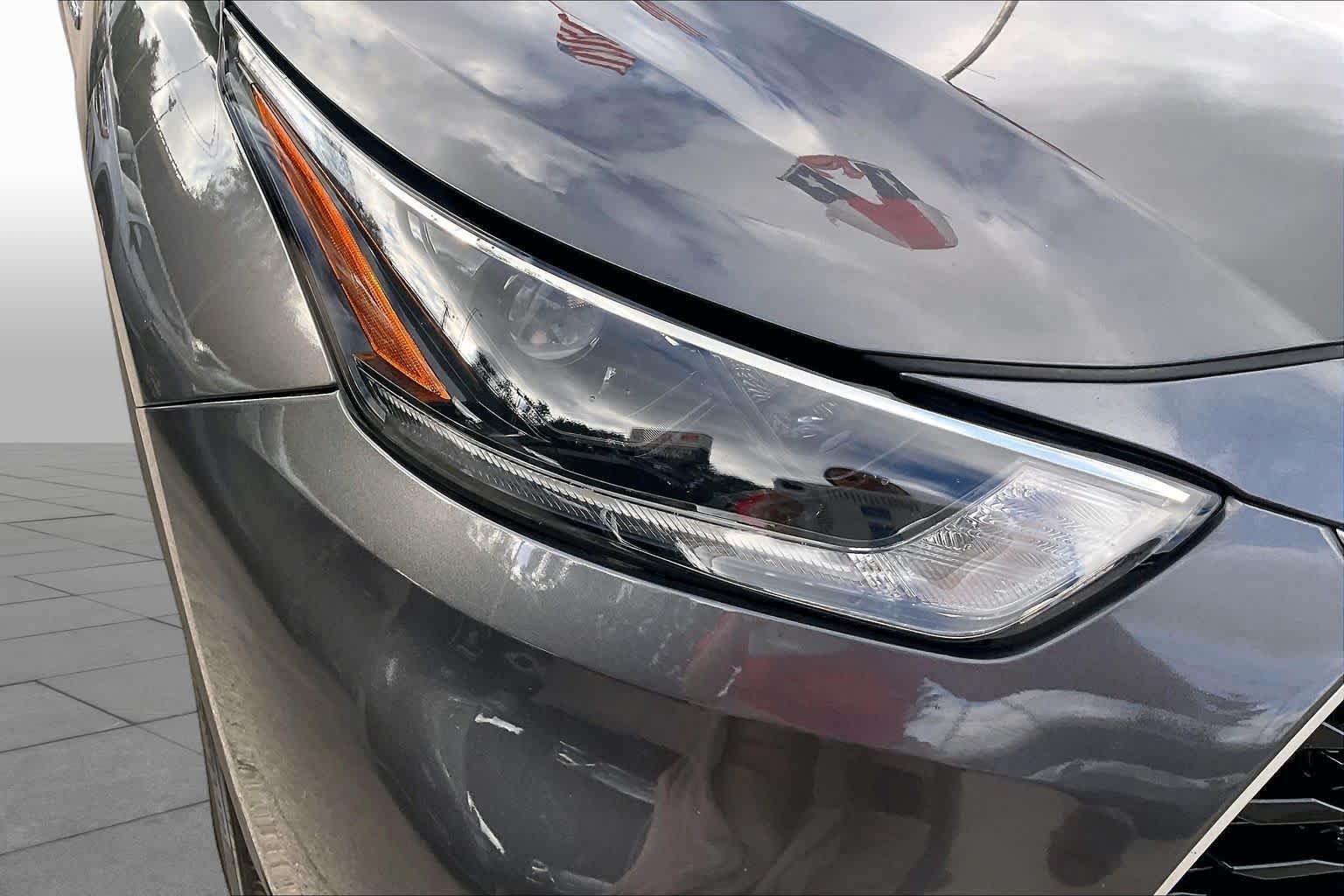 Used 2021 Magnetic Gray Metallic Toyota Hybrid XLE image 28