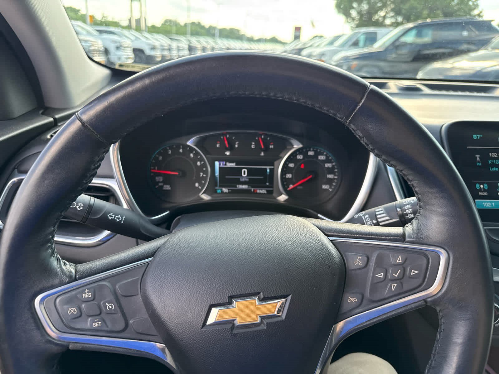 Used 2018 IRIDESCENT PEARL TRICOAT Chevrolet LT image 11