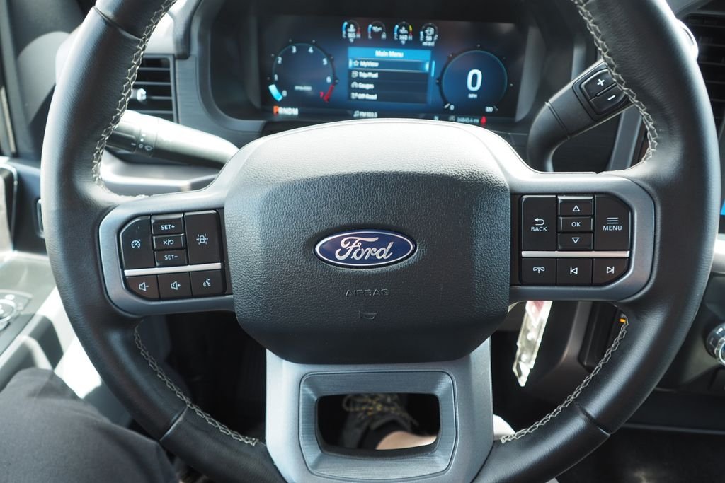 Used 2025 Gray Ford XLT image 30