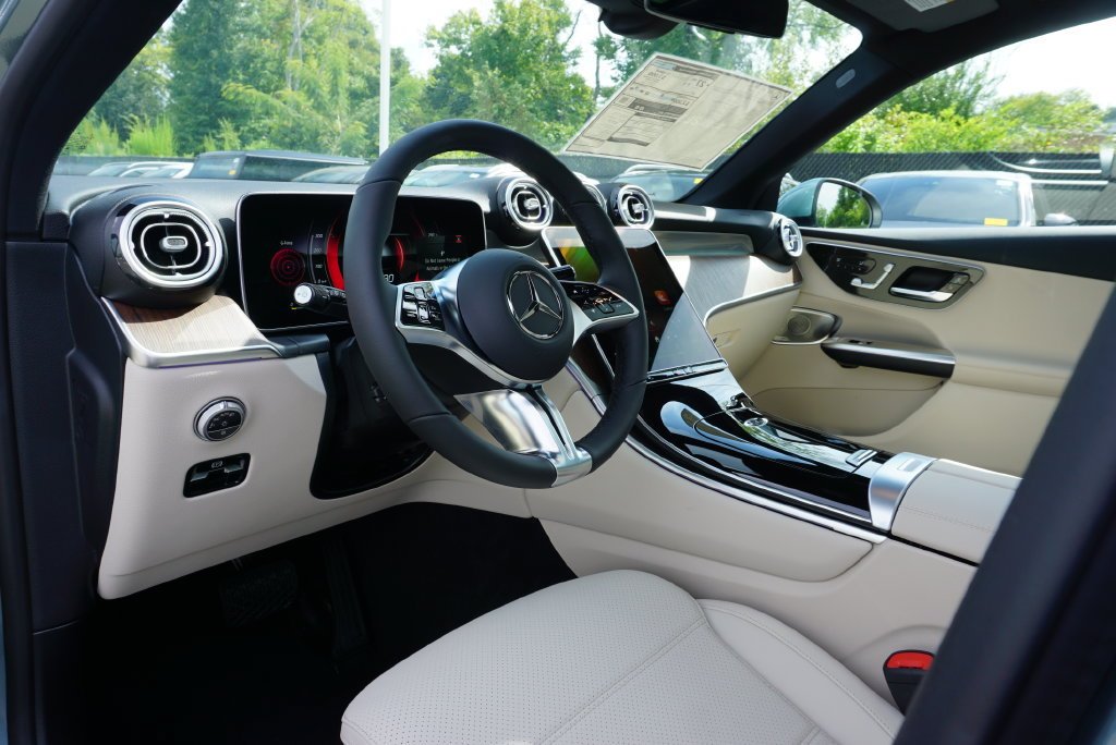New 2027 Verde Silver Metallic Mercedes-Benz GLC 300 image 48