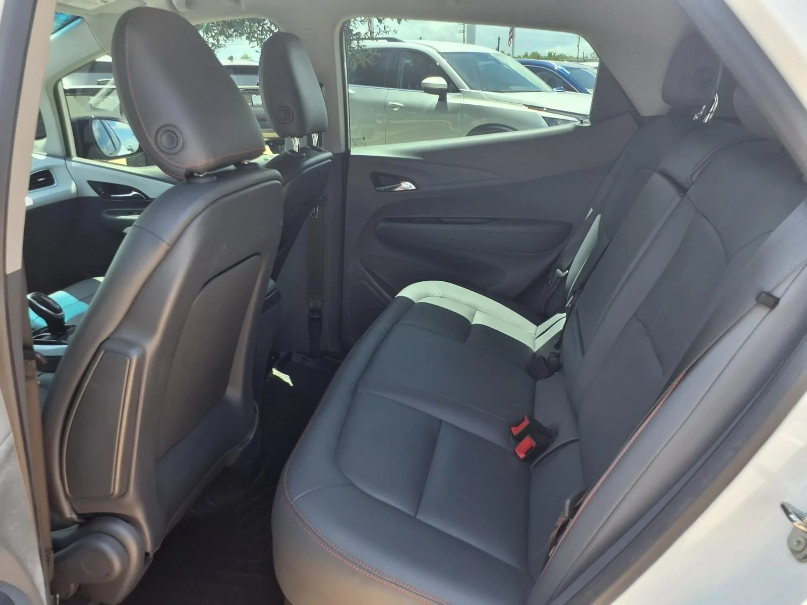 Used 2020 White Chevrolet Premier image 11