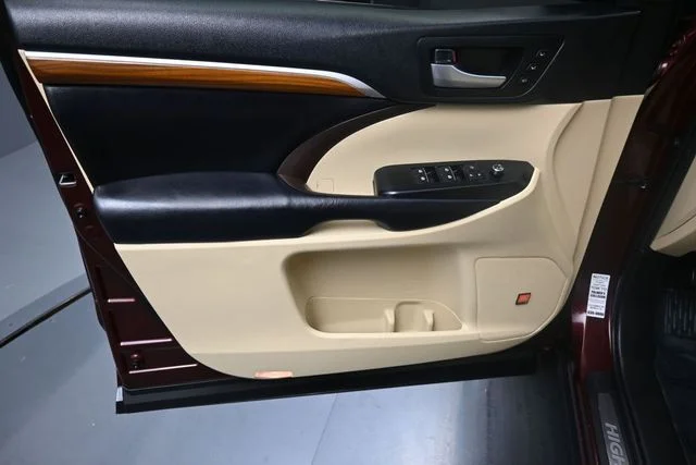 Used 2019 Red Toyota Limited image 22