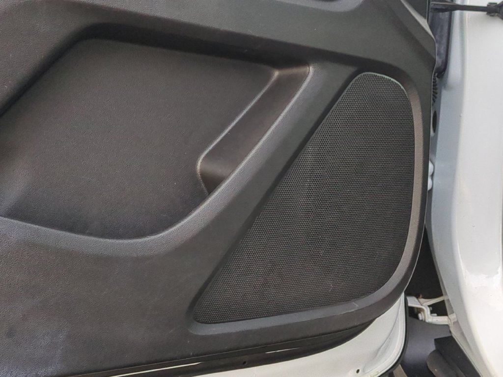Used 2023 Summit White Chevrolet LT Cloth image 26