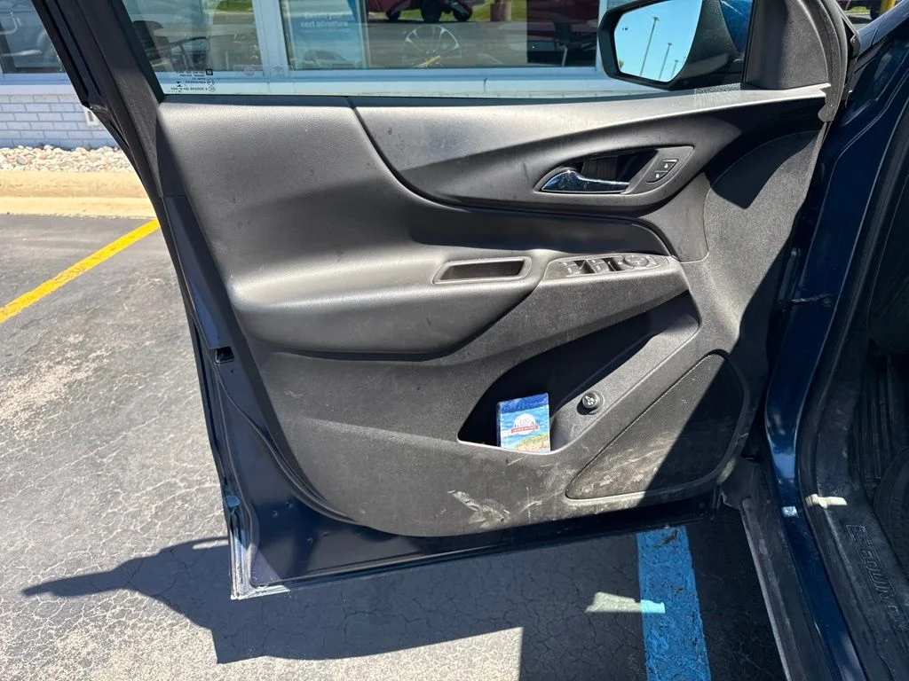 Used 2020 Pacific Blue Metallic Chevrolet LT image 13