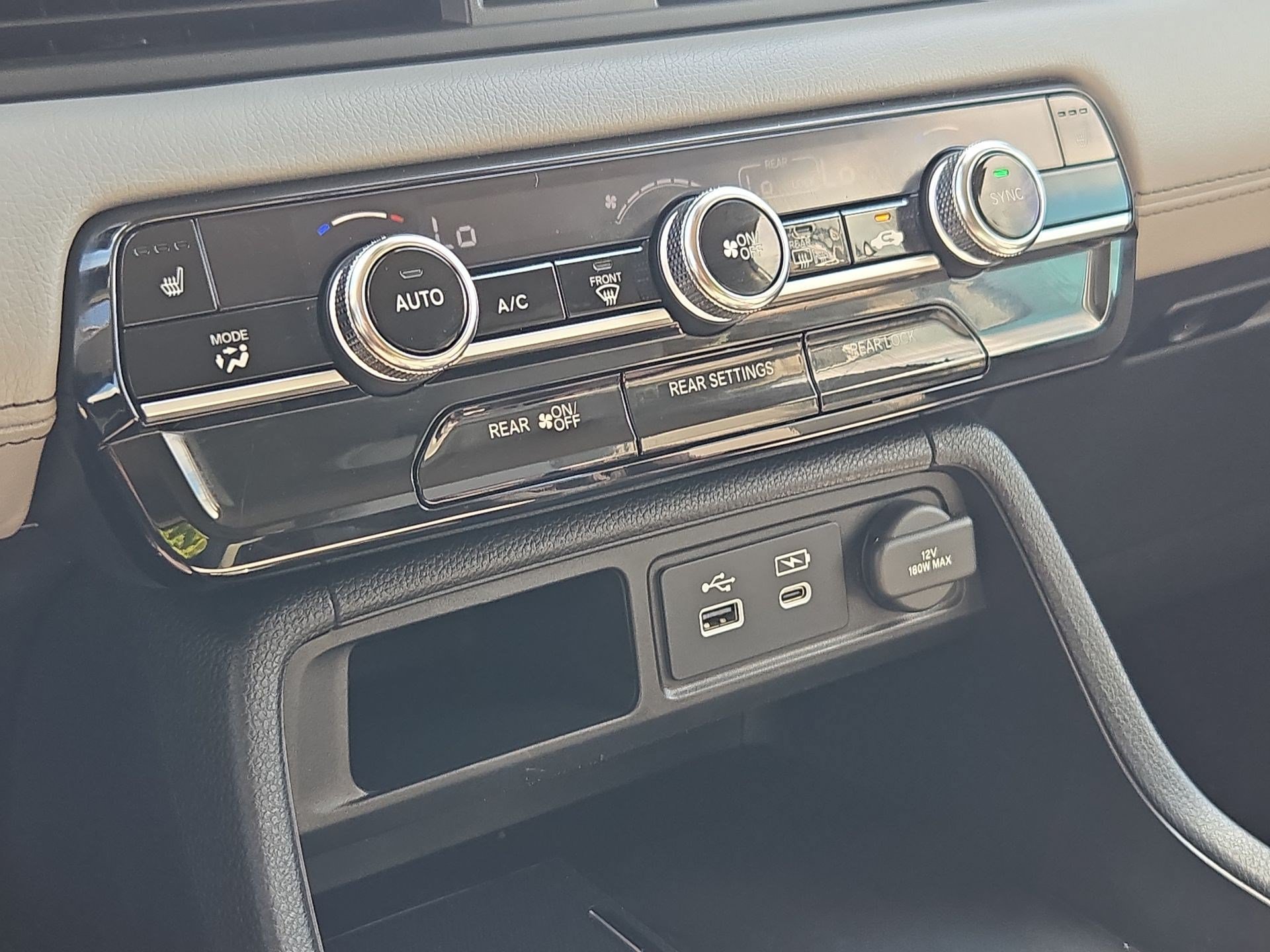 2024 Honda Pilot EX-L - Photo 20
