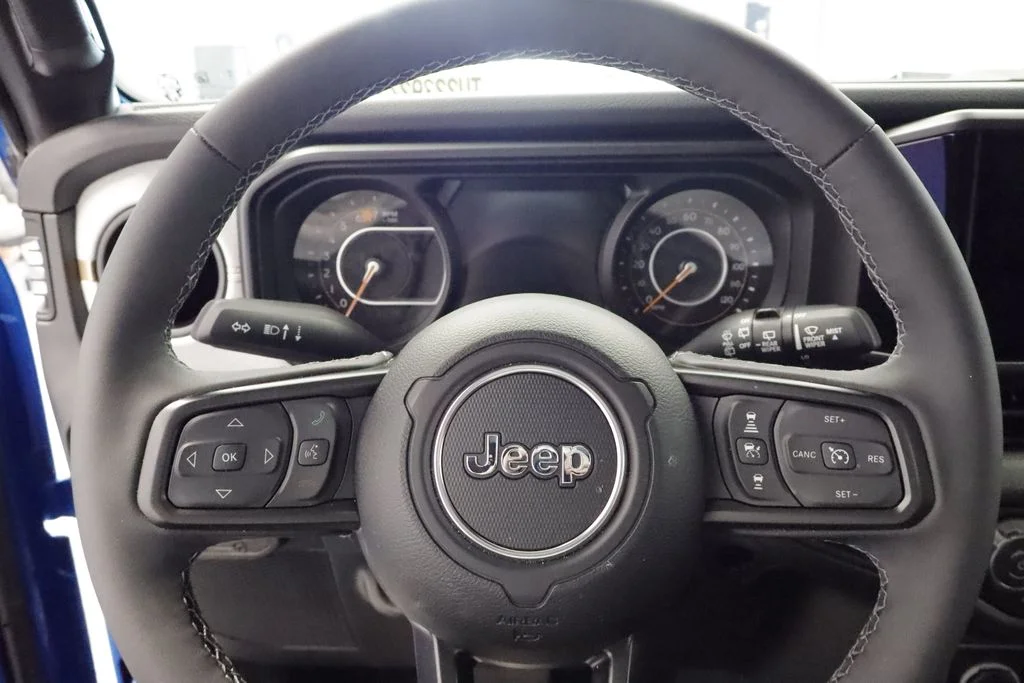 New 2026 Hydro Blue Pearl-Coat Exterior Paint Jeep Sport S image 20