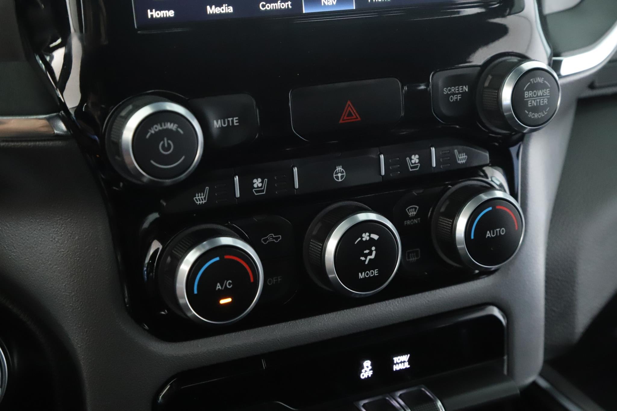 2024 RAM Ram 1500 Pickup Laramie - Photo 15