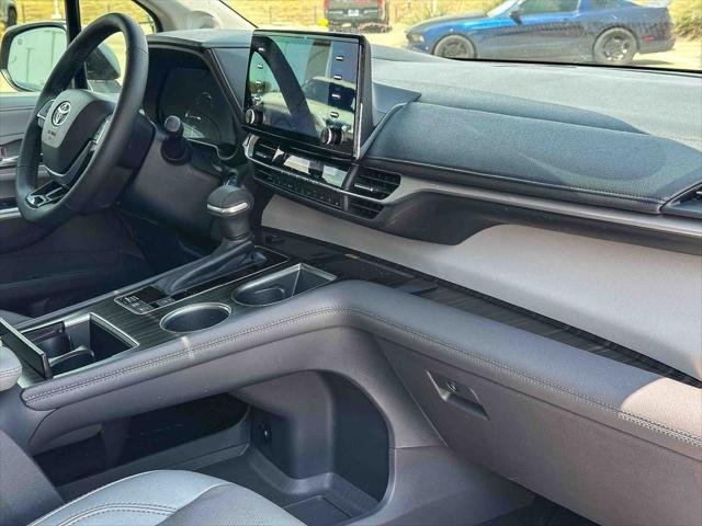 Certified Used 2021 CELESTIAL SILVER Toyota  image 21