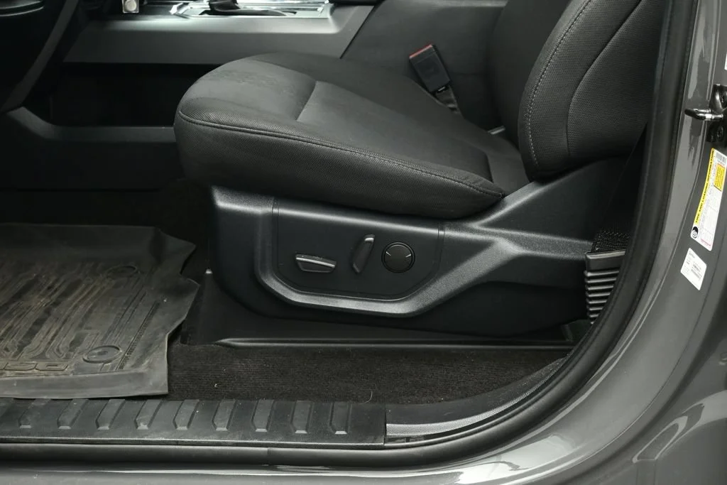 Certified Used 2020 Gray Ford XLT image 9