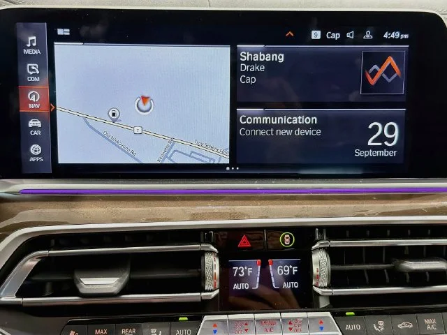 Used 2022 White BMW xDrive40i image 13