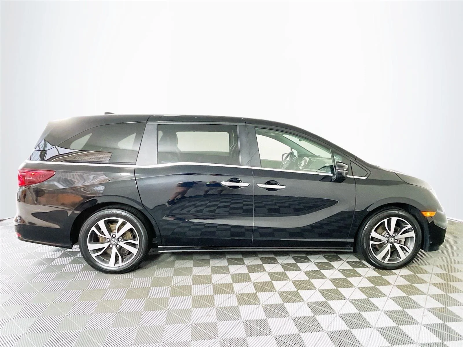 Certified Used 2024 Crystal Black Pearl Honda Touring image 12