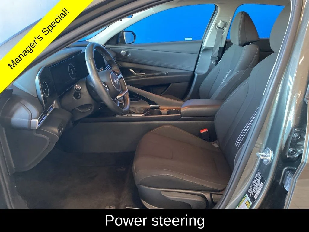 Used 2025 Gray Hyundai SEL Convenience image 12