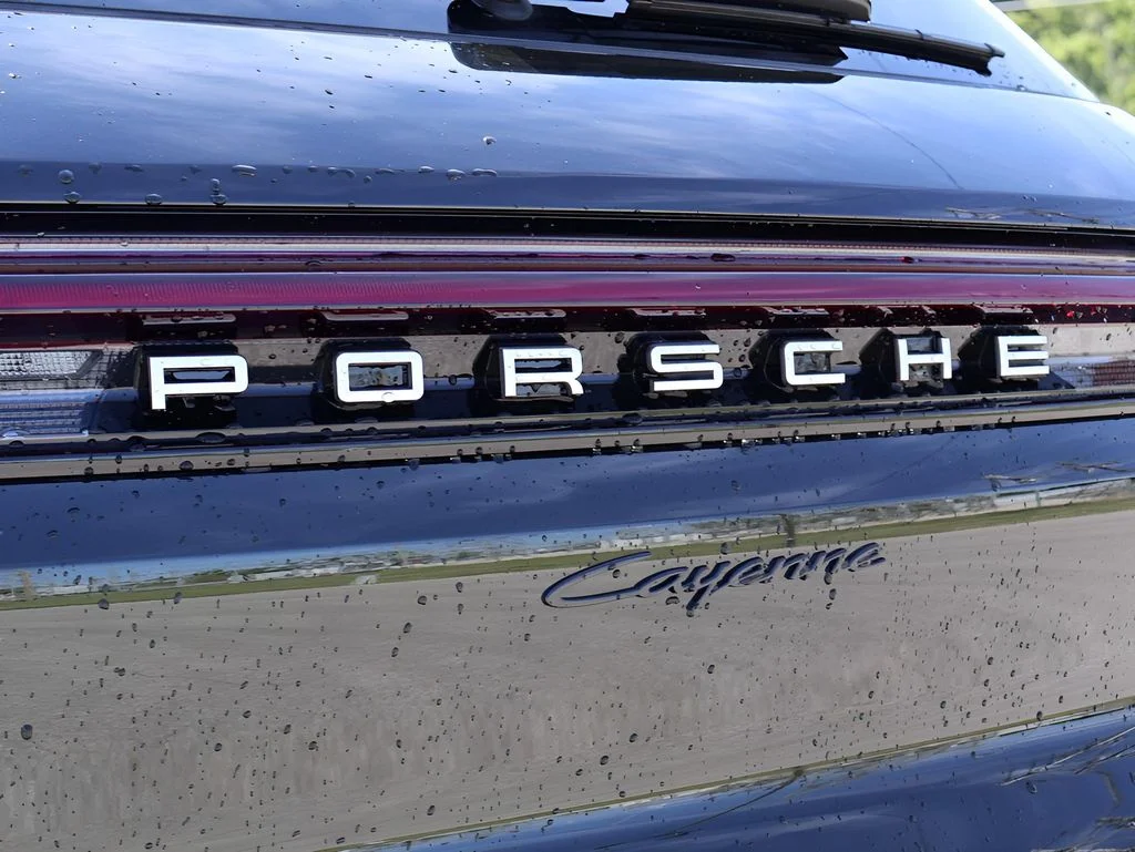 Certified Used 2025 Olive Porsche  image 6