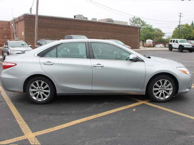 Used 2015 Celestial Silver Toyota LE image 5