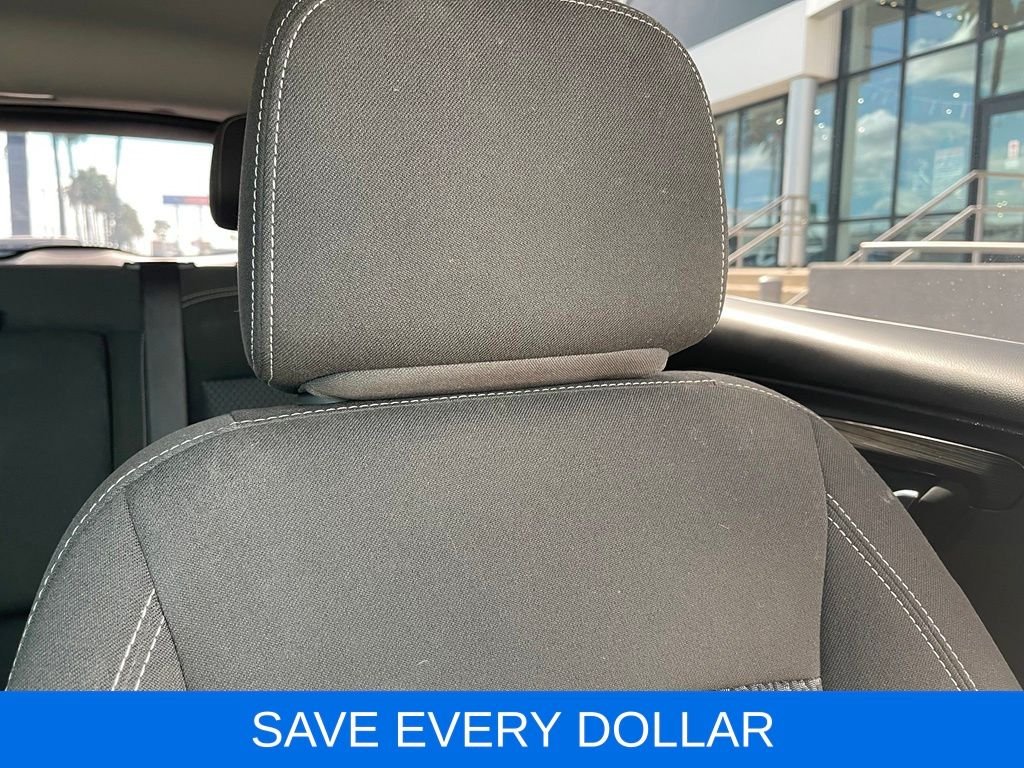 Used 2024 White GMC SLE image 20