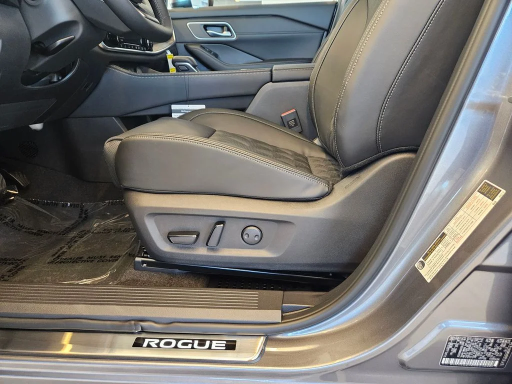 New 2026 Gun Metallic Nissan Platinum image 15
