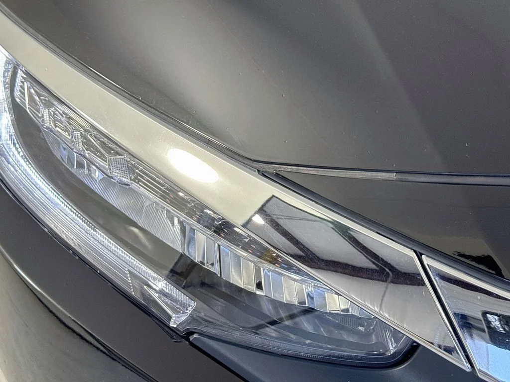 Used 2018 Black Honda Touring image 37