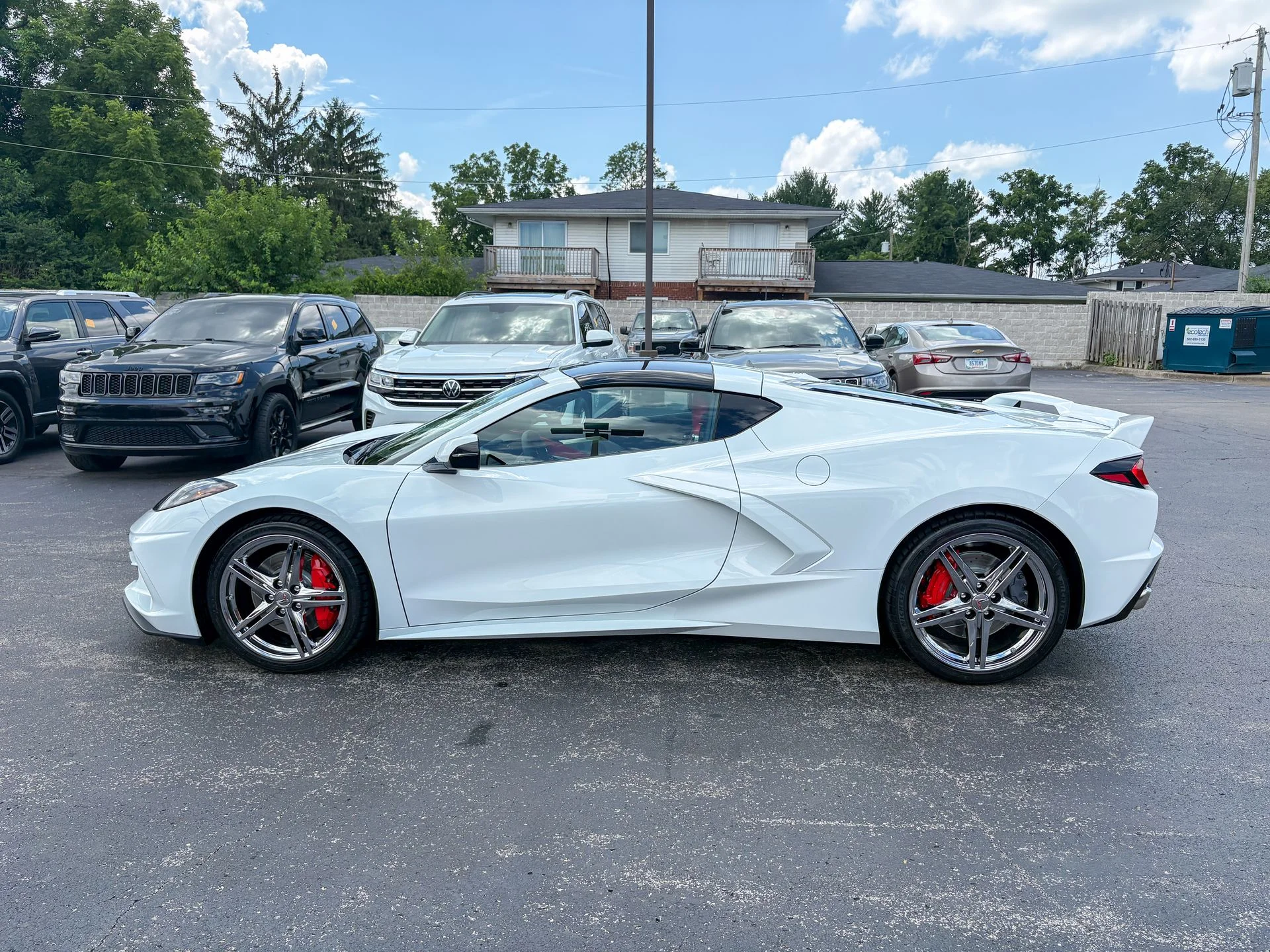 Used 2024 White Chevrolet Stingray image 12