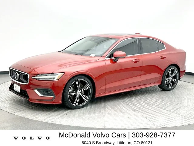 Used 2019 Red Volvo T6 Inscription image 1