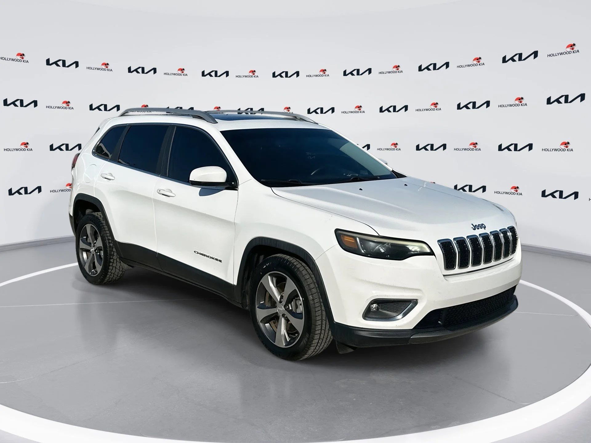 2019 Jeep Cherokee Limited's photo