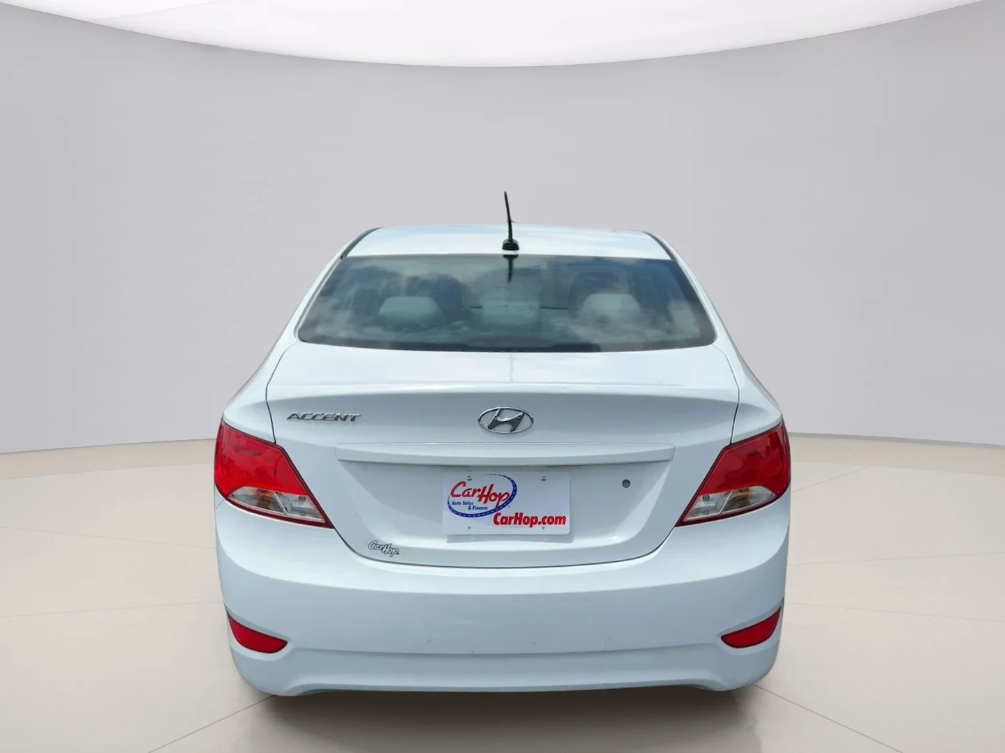 Used 2016 White Hyundai SE image 4