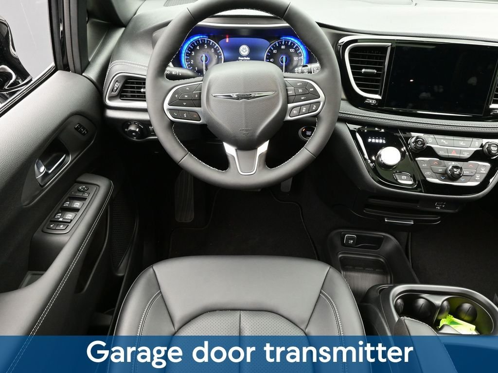 2026 Chrysler Pacifica Select - Photo 21