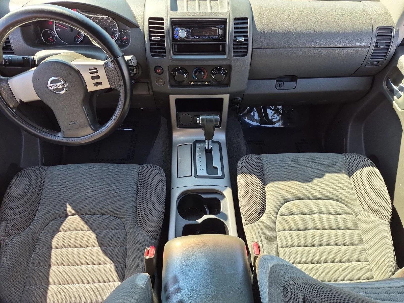 Used 2009 Red Brick Nissan S image 15