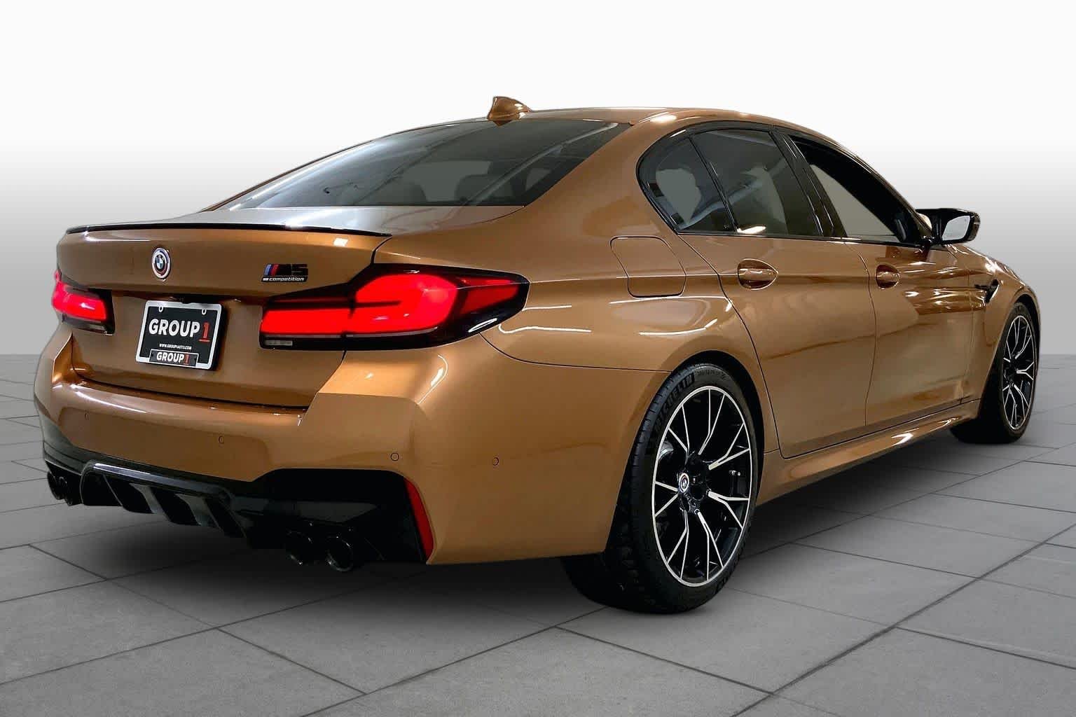 Used 2023 Zanzibar Metallic BMW  image 12