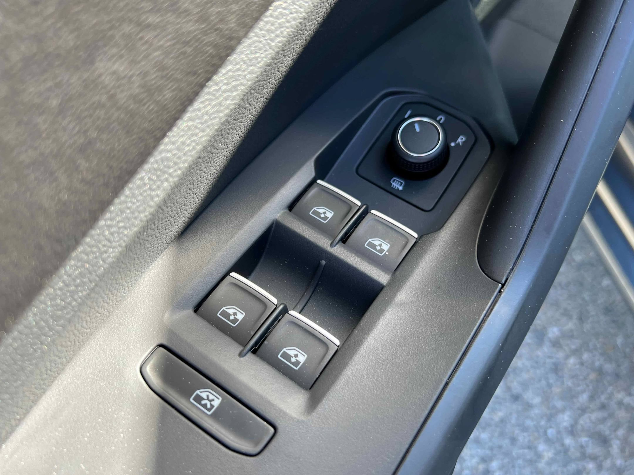 Used 2026 Platinum Gray Metallic Volkswagen S image 17