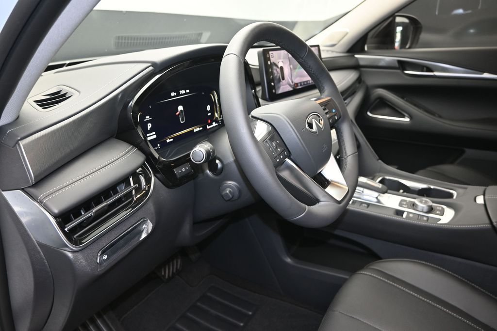 New 2026 RADIANT WHITE INFINITI Luxe FWD image 12