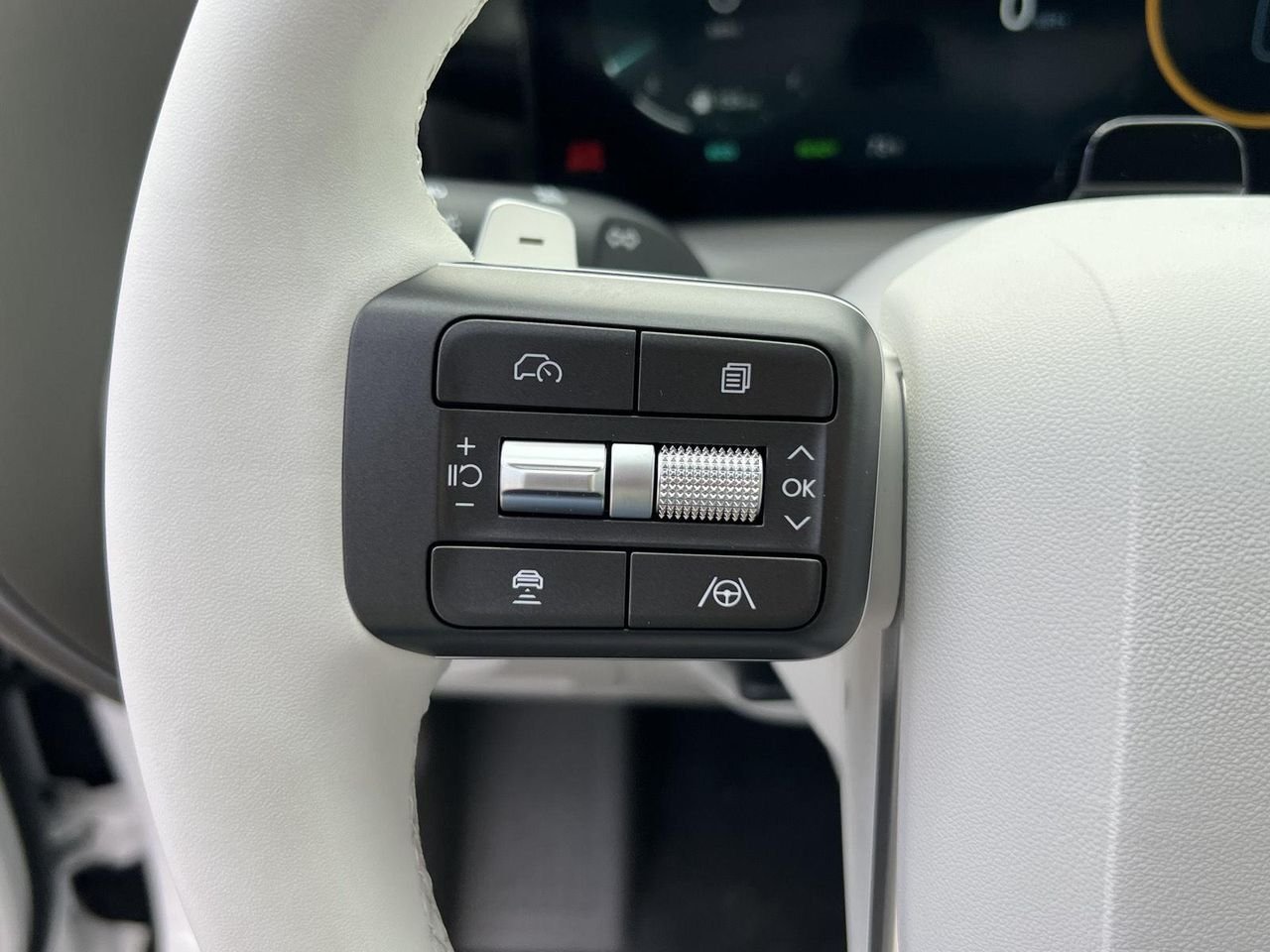 New 2026 Creamy White Pearl Hyundai SEL Premium 8P image 71