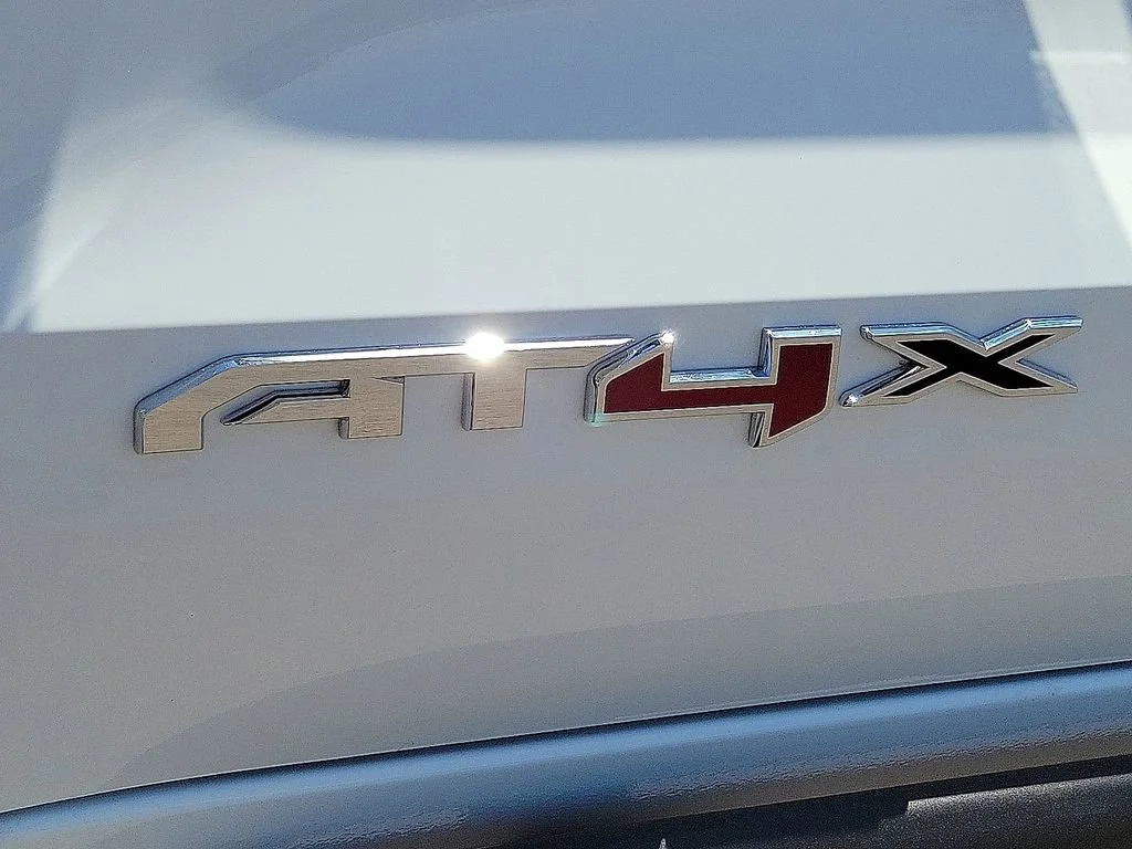 New 2026 Summit White GMC AT4X image 9