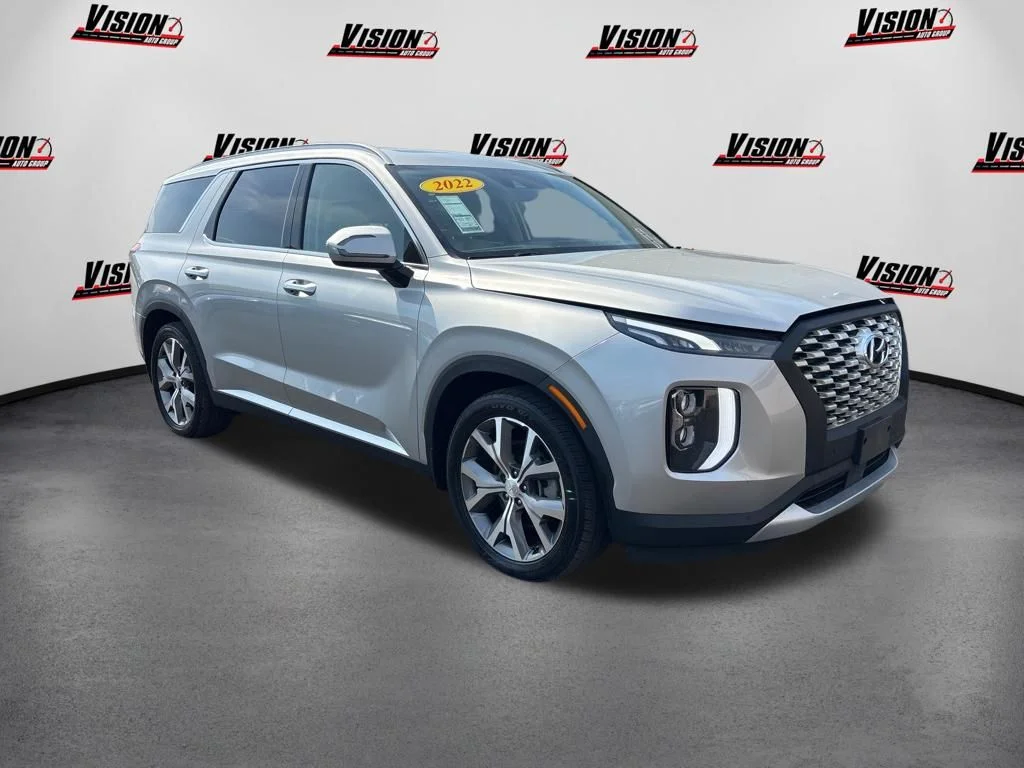 Used 2022 Silver Hyundai SEL image 7