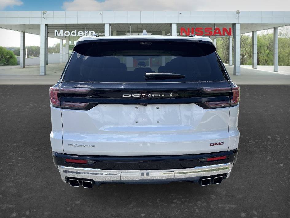 Used 2024 White Frost Tricoat GMC FWD Denali image 4