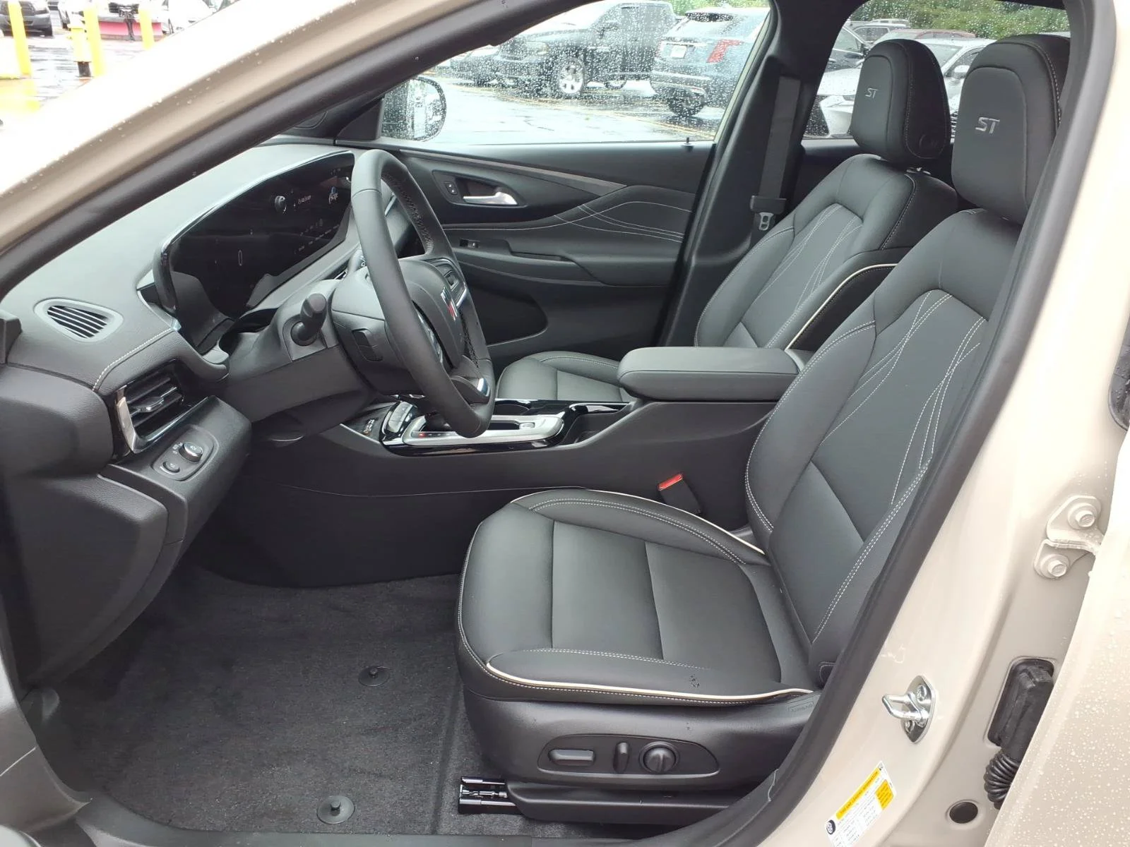 2026 Buick Envista Sport Touring - Photo 4