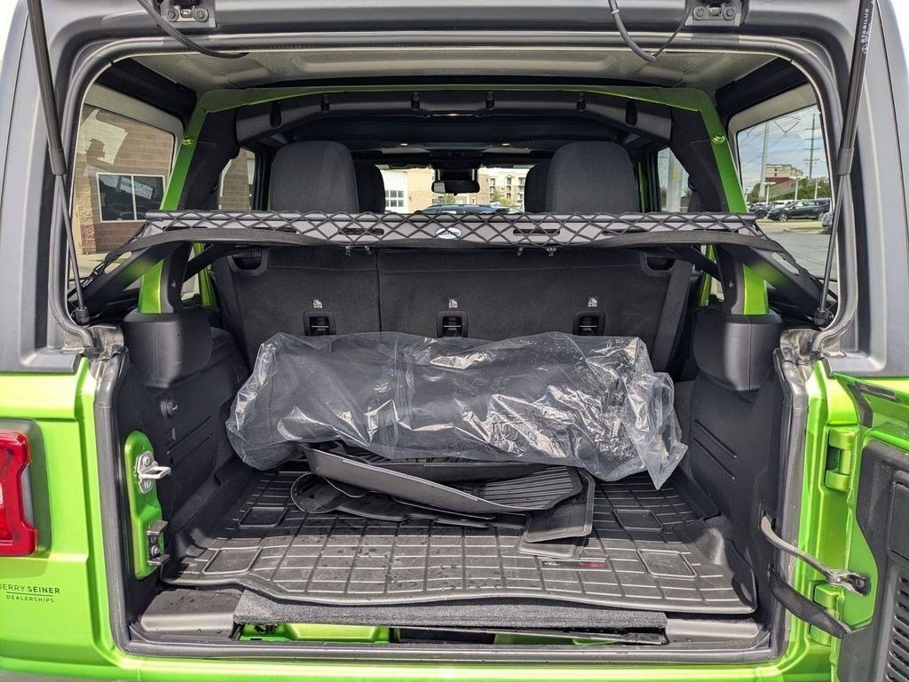 Used 2025 Mojito Clearcoat Jeep Rubicon image 31