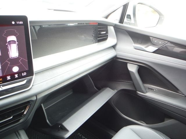Used 2026 White Volkswagen SE image 21