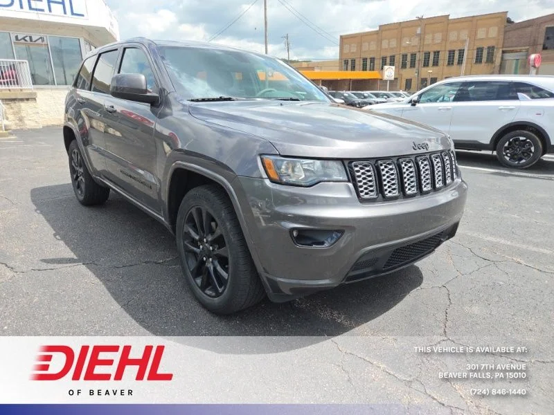 2017 Jeep Grand Cherokee Altitude 4WD's photo