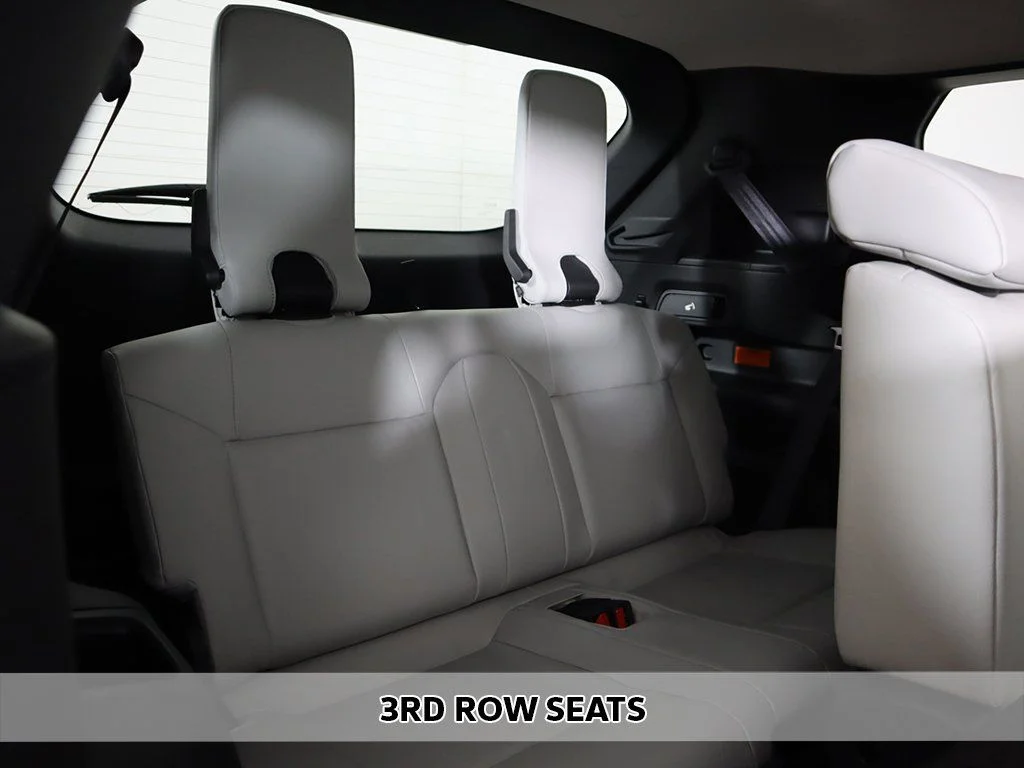 2025 Mitsubishi Outlander Plug-in Hybrid Platinum Edition - Photo 12