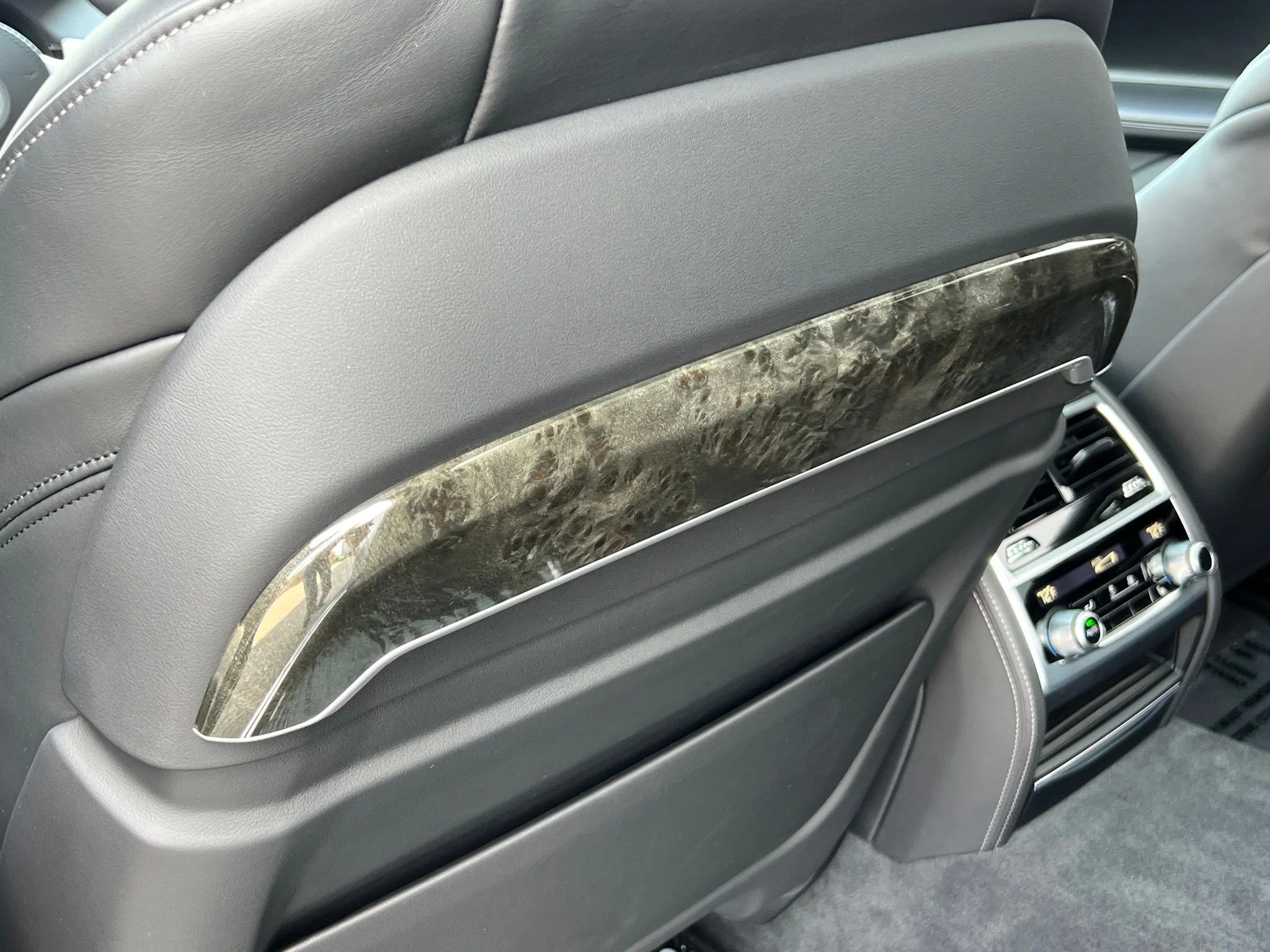 Used 2022 Blue BMW 750i xDrive image 39