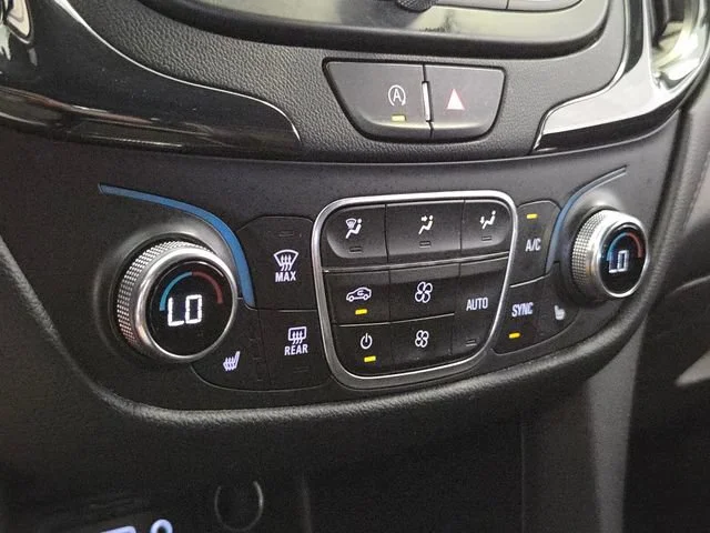 Used 2022 Summit White Chevrolet RS image 23