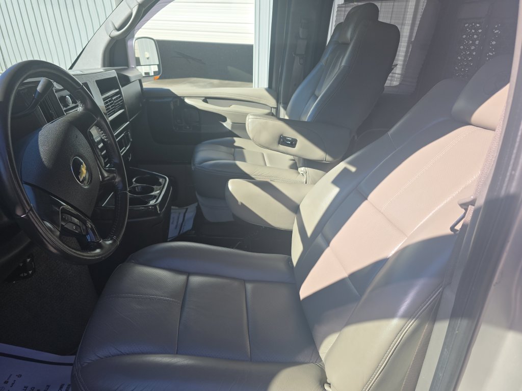 Used 2009 Silver Chevrolet Upfitter image 13