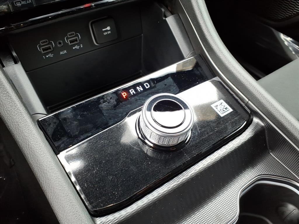 Used 2025 Red Jeep Laredo image 16